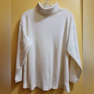 Hunt Club cream colored turtleneck top